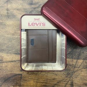 NWT Levis Bi-Fold Faux Dark Brown Leather Wallet